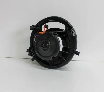 Volkswagen Jetta VII Heater fan/blower T1018594R
