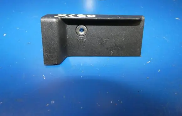 Volvo XC60 AUX in-socket connector 