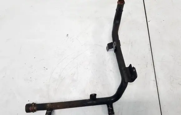 Volkswagen Golf V Engine coolant pipe/hose 038121065