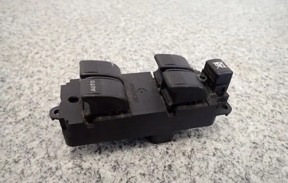 Mazda 2 Other switches/knobs/shifts 