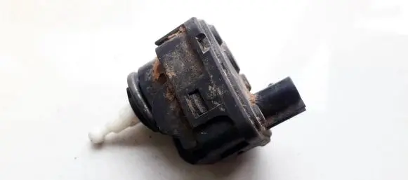 Volvo S40, V40 Headlight level adjustment motor 00728232 007282-32