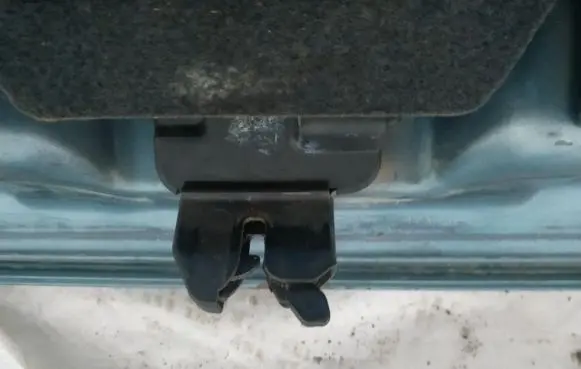 Nissan Primera Tailgate/trunk/boot lock/catch/latch
