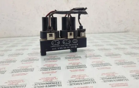 Seat Alhambra (Mk1) Coolant fan relay 701919506A