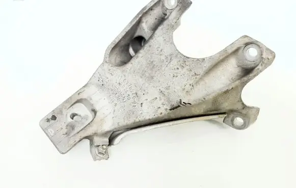 BMW 5 E60 E61 Engine mounting bracket 6770940 2211677094001 13807410