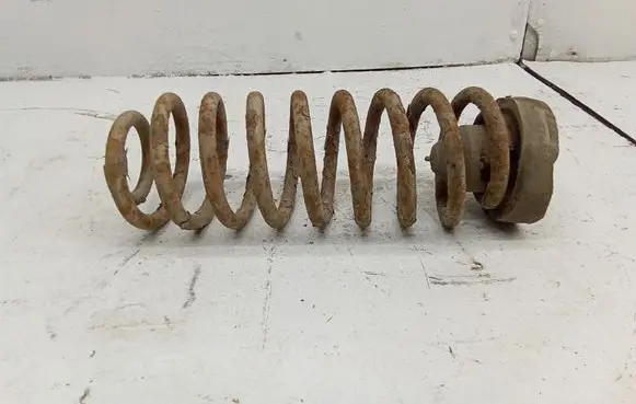 Volkswagen Golf IV Rear coil spring