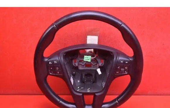 Volvo V40 Steering wheel P31250592