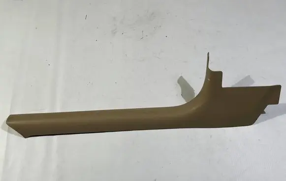 Foot area side trim