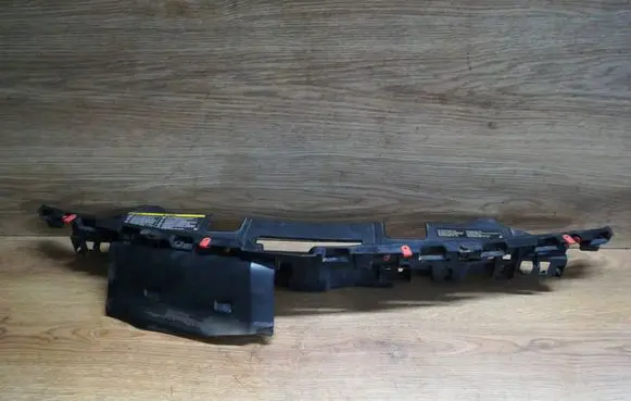 Opel Insignia A Front bumper mounting bracket 13250568