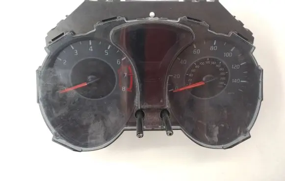 Nissan Juke I F15 Speedometer (instrument cluster)