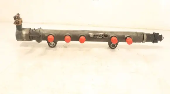 Fuel main line pipe