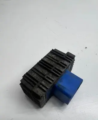 Opel Astra H Glow plug pre-heat relay 55353011 51299014B