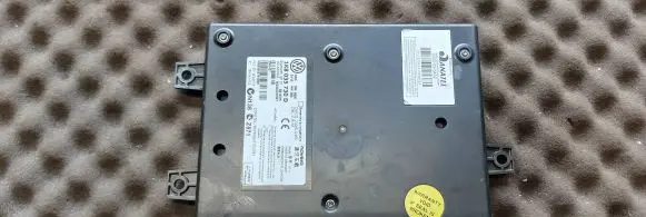 Volkswagen PASSAT B6 Bluetooth control unit module 1K8035730D