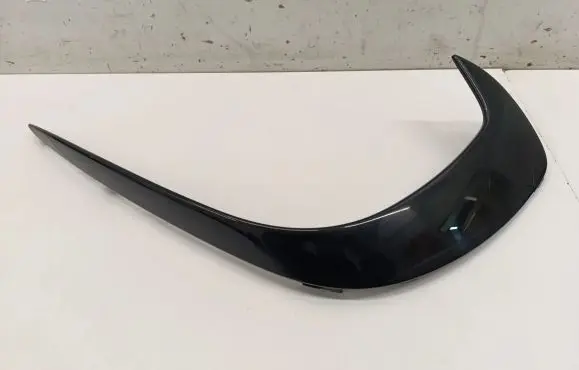 Front bumper splitter molding