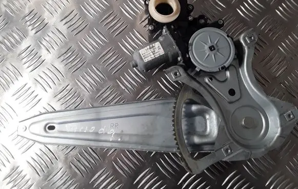 Toyota Verso Rear door window regulator with motor 85710
