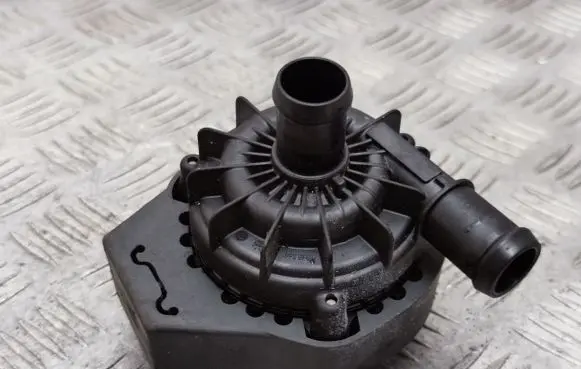 Volkswagen ID.5 Electric auxiliary coolant/water pump 1EA965567K