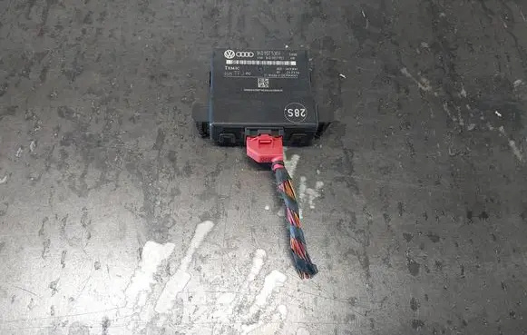Volkswagen Touran I Gateway control module 1K0907530F 1K0907951