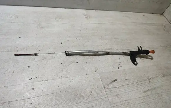Peugeot 308 Oil level dip stick 9824425380