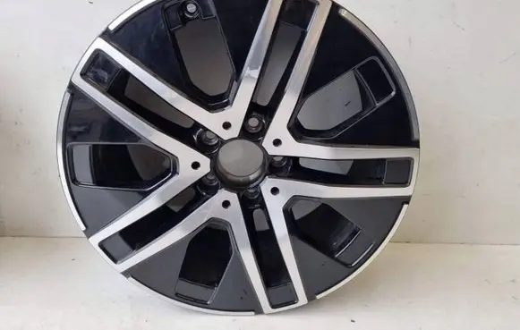 Mercedes-Benz GLA H247 R18 alloy rim 2474012700