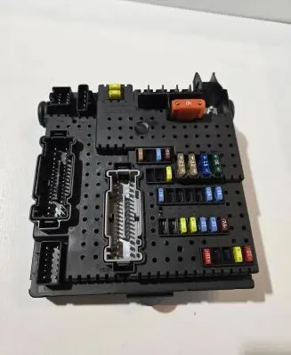 Volvo S60 Fuse module 30786646 07W163 28080156