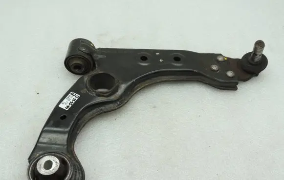 Alfa Romeo Giulietta Front control arm 50521045