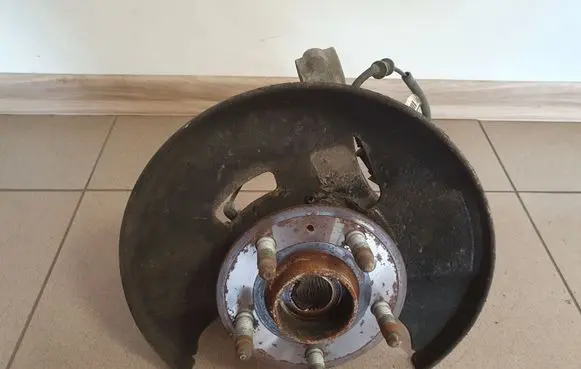 Opel Insignia A Front wheel hub