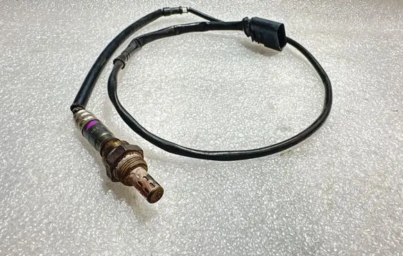 Audi A4 S4 B6 8E 8H Lambda probe sensor 06B906265B