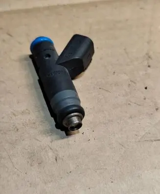 Chrysler Sebring (ST-22 - JR) Fuel injector 