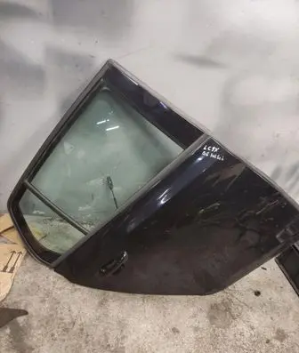 Volkswagen Golf VI Rear door 