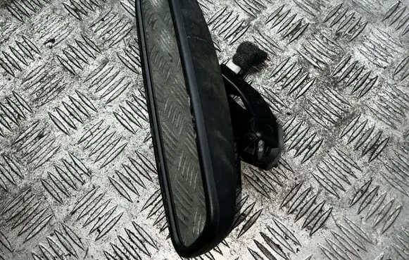 Land Rover Discovery 3 - LR3 Rear view mirror (interior) 015624