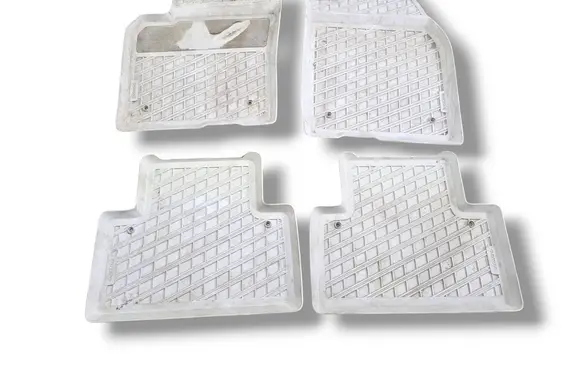 Volvo V50 Car floor mat set 08685821 08685818 30660214