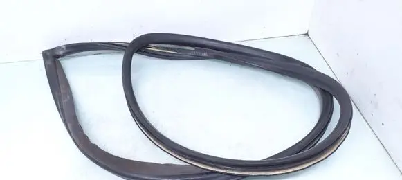 Audi A8 S8 D2 4D Front door rubber seal