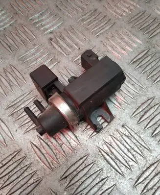 BMW 3 E46 Turbo solenoid valve 2247906