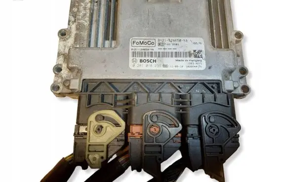 Ford Fiesta Engine control unit/module ECU 0281018239 BV2112A650YA