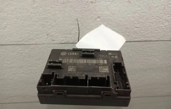 Audi A5 8T 8F Door control unit/module 8T0959793M 8T0959793D 19111000020977