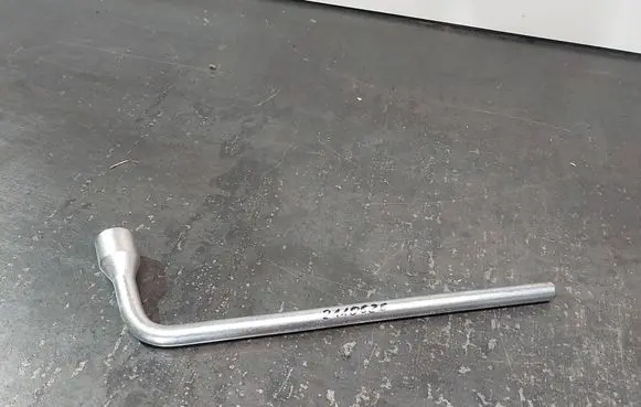 Mercedes-Benz C W203 Wheel nut wrench 1205810246