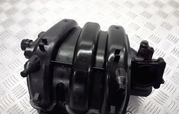 Skoda Fabia Mk1 (6Y) Intake manifold 03E129711C