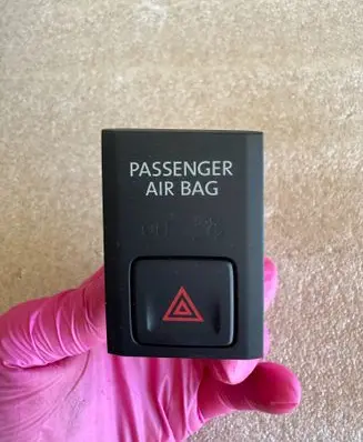 Volkswagen Tiguan Allspace Hazard light switch 5NA919225B