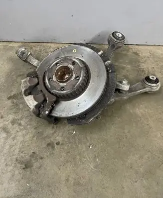 Front wheel hub spindle knuckle
