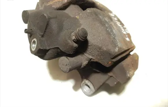 Skoda Superb B6 (3T) Front brake caliper