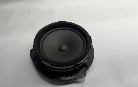Audi A3 S3 8V Front door speaker 8V4035411B 8V4035411