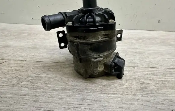 Volkswagen Touareg II Electric auxiliary coolant/water pump 7P0965567