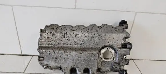 Volkswagen Touran I Oil sump 03G103603
