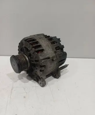 Volkswagen Golf VI Generator/alternator 03L903023A 211050827