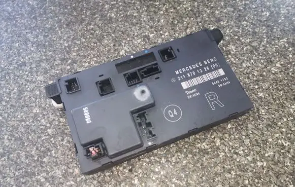 Mercedes-Benz E W211 Other control units/modules 2118701226