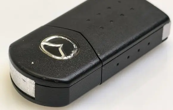 Mazda 5 Ignition key/card 9911 1382