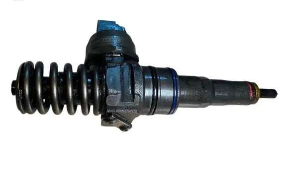 Volkswagen Golf V Fuel injector 038130073BN 0414720313 0414720363