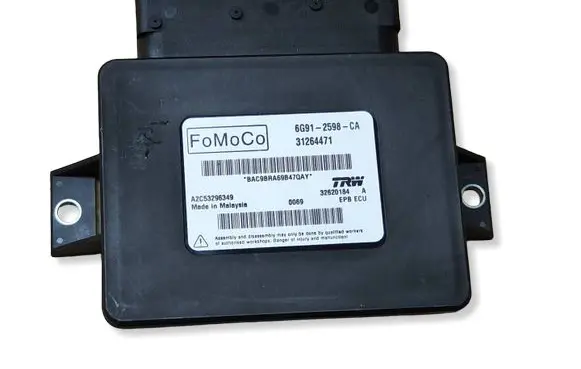 Volvo XC70 Hand brake control module 6G912598CA 31264471 A2C53296349