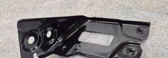 BMW X6 G06 Fender mounting bracket 7492371