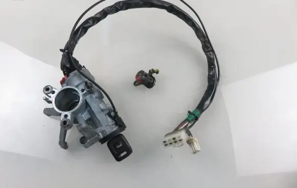 Opel Frontera A Ignition lock