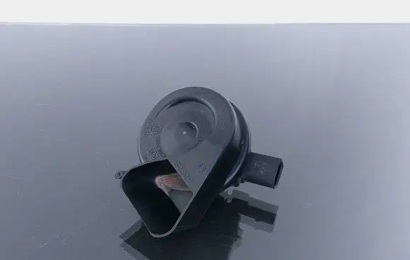 Audi A6 S6 C6 4F Horn signal 011165